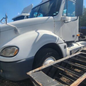 SOLD 2005 Freightliner Columbia 12.7